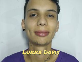 Lukke_Davis