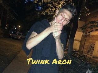 Twink_Aron